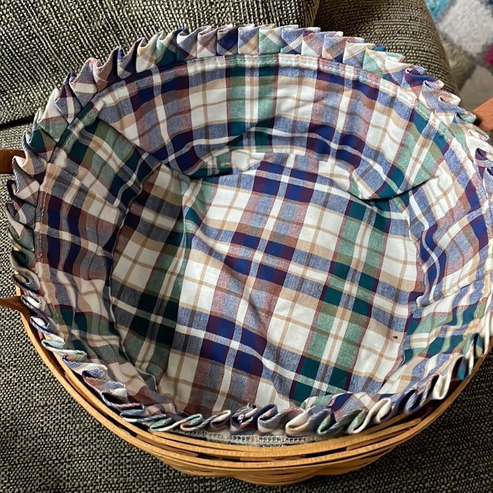 Longaberger basket with silverware sorter